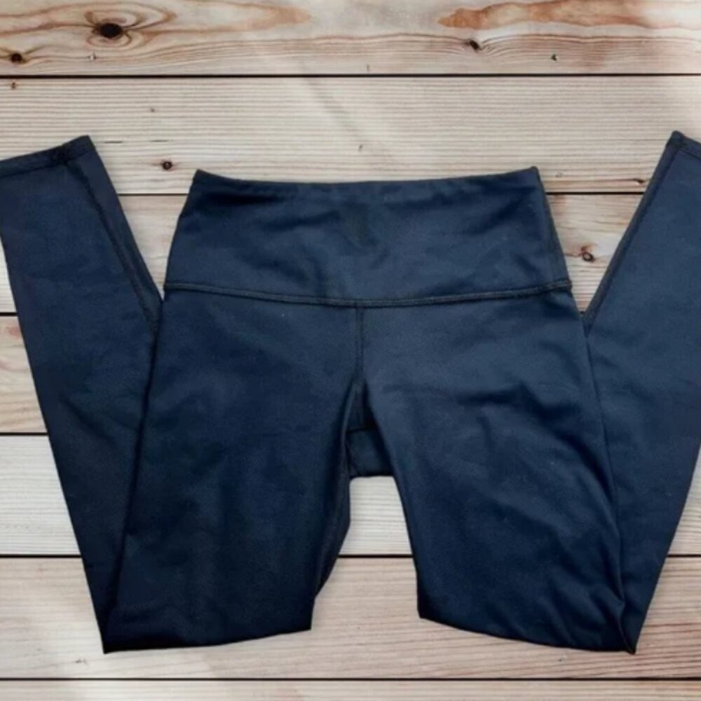 Noli Black subtle black camo leggings size small EUC